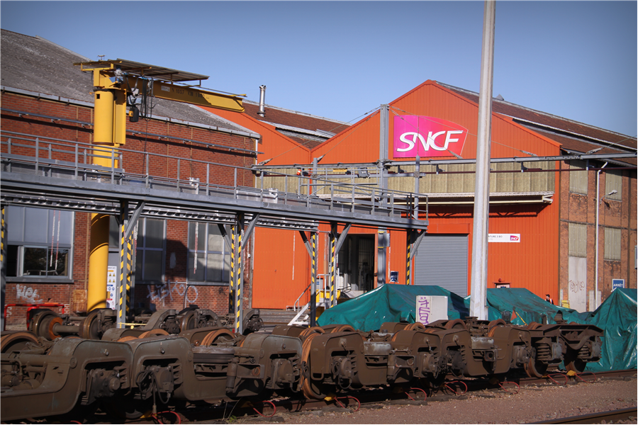 Un exosquelette pour diminuer les accidents de travail au technicentre SNCF de Saint-Pierre-des-Corp